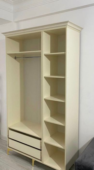 Шифонер для вещей білий