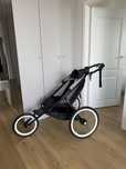 Cybex Avi All Black – Wózek do biegania + zestaw akcesoriów