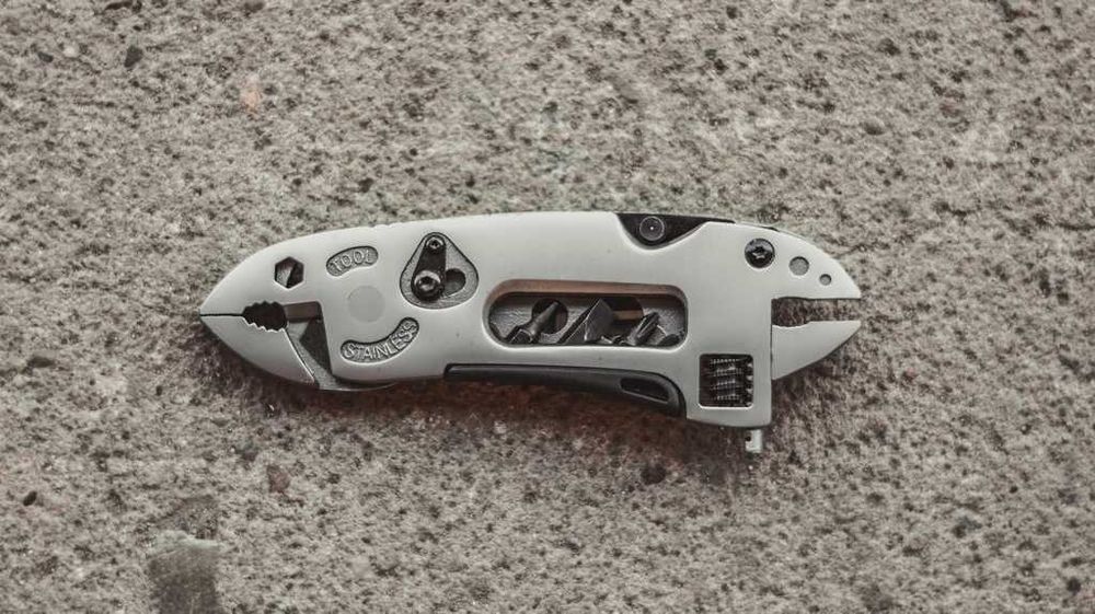 Narzędzie Wielofunkcyjne 8W1 Szczypce Kombinerki Multitool Prezent