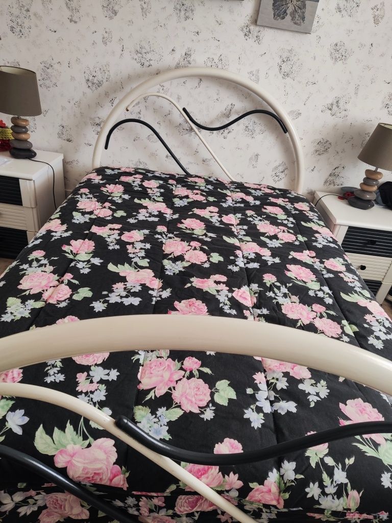 Edredom/colcha, preto com flores rosa