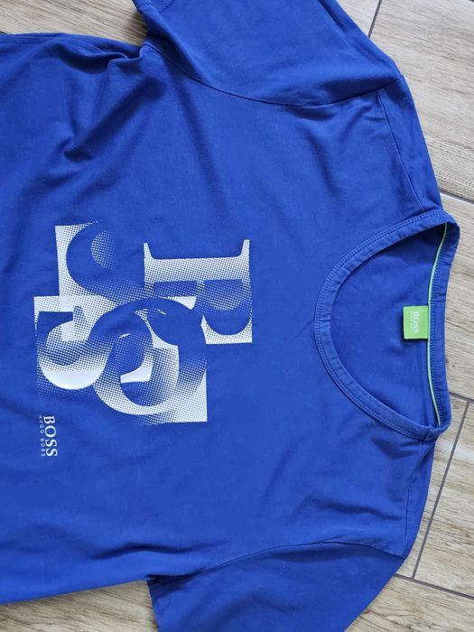 koszulka t-shirt HUGO BOSS meska r. M napis 3D - okazja