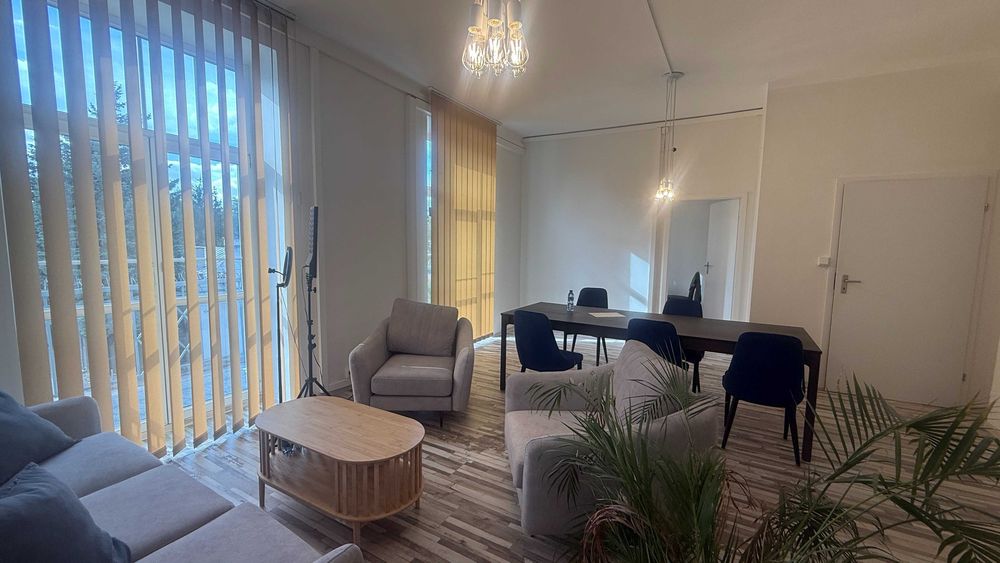 Lokal do wynajęcia – 45 m² – ul. Patriotów, Falenica