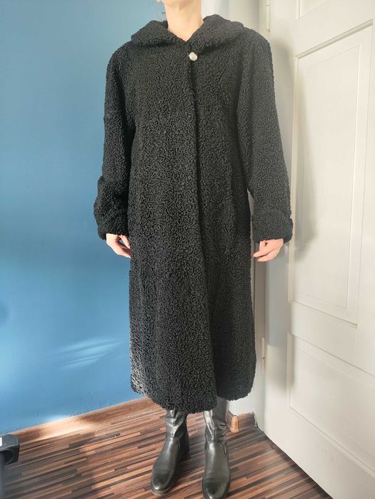 Futro naturalne z karakułów