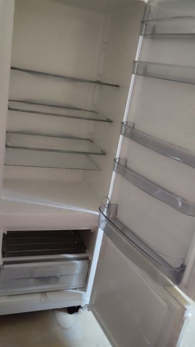 Продам холодильник snaige