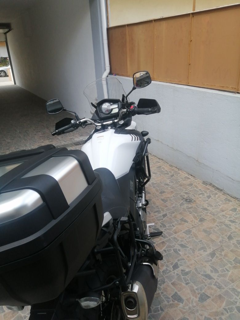 Suzuki V Strom 650 XT