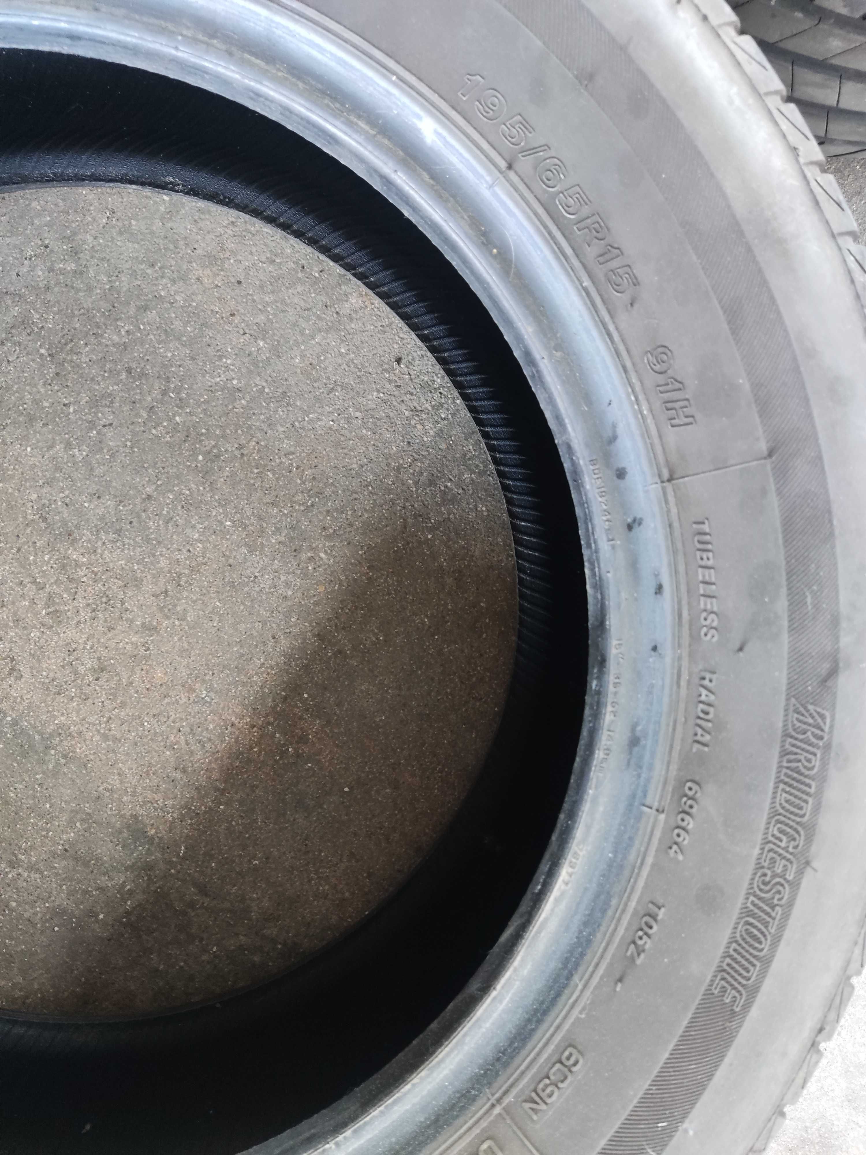 2 Pneus Bridgestone Turanza T005 medidas 195/65 R15