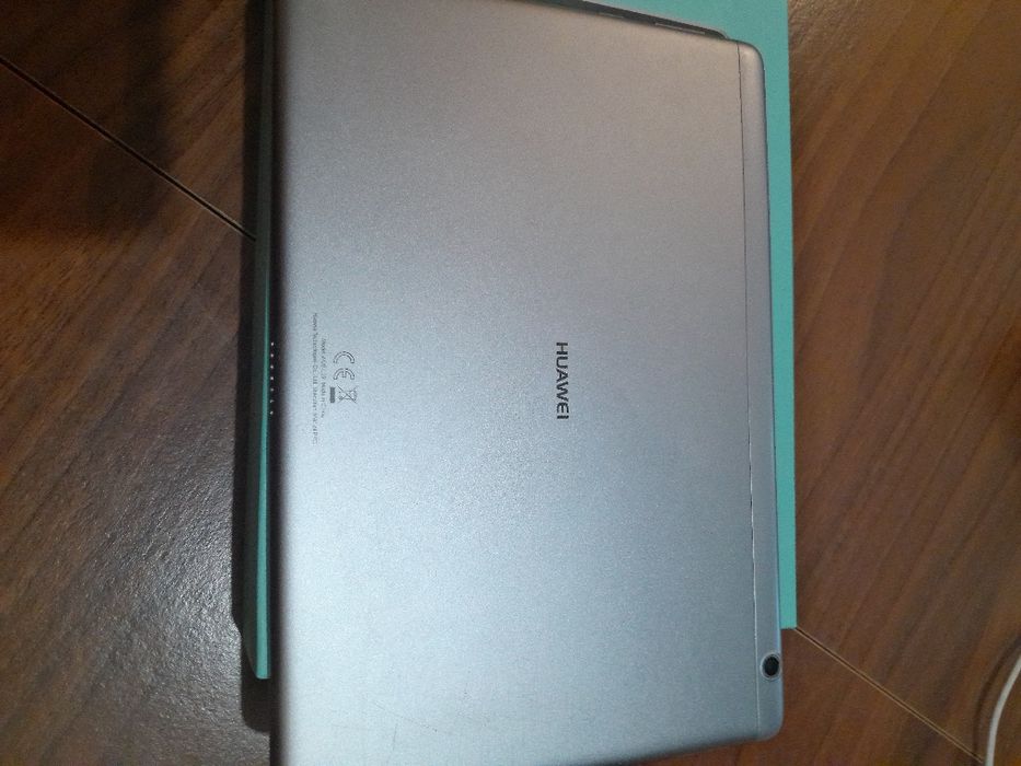 Планшет   Huawei