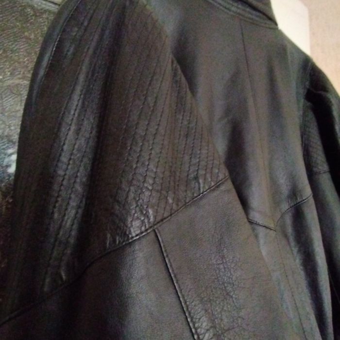 Курточка кожаная короткая