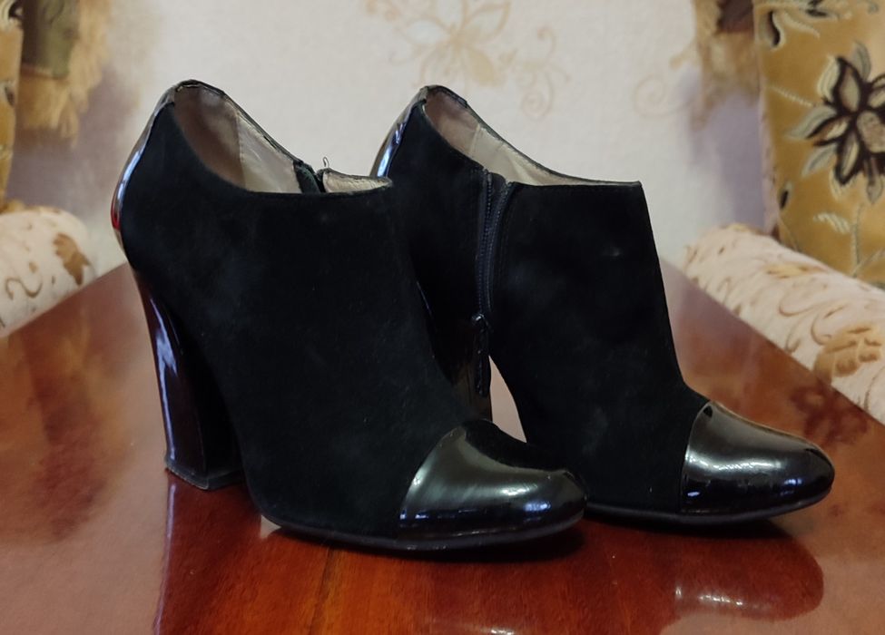 Жіночі туфлі нубук