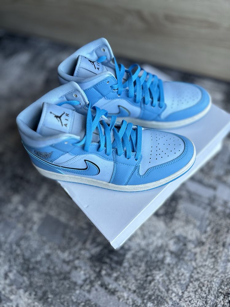 OPORTUNIDADE Air Jordan 1 Mid Blue Ice