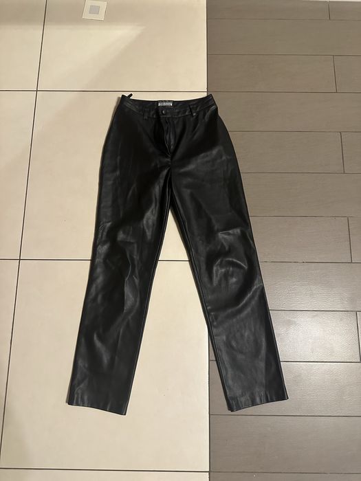 жіночі брюки з еко-шкіри