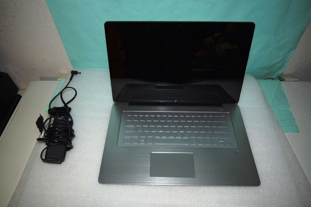 Laptop Sony Vaio Multi-Flip SVF15N18PGB 15.5" i5/16GB/250 SSD MŁAWA