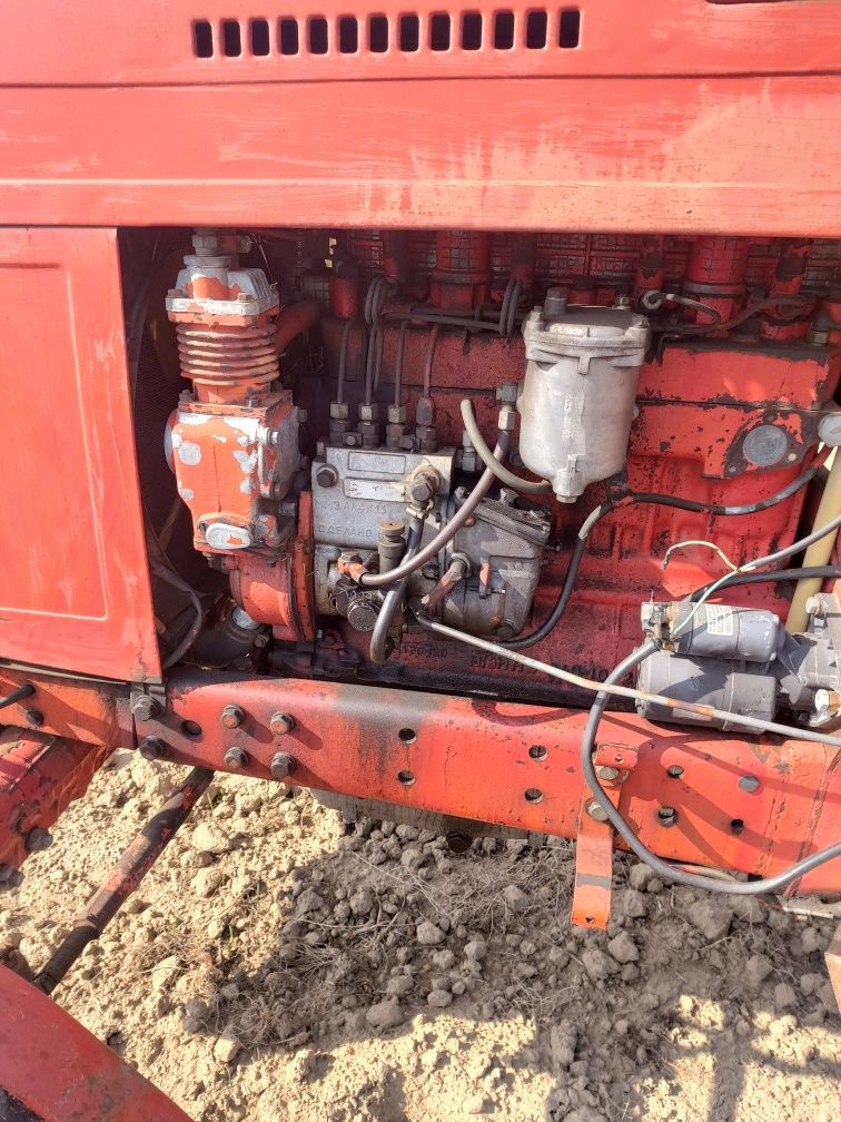 MTZ 82 w dobrym stanie.