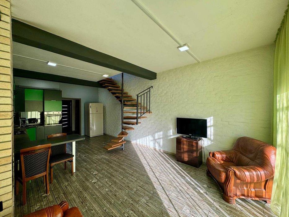 Оренда таунхаусу, Гатне