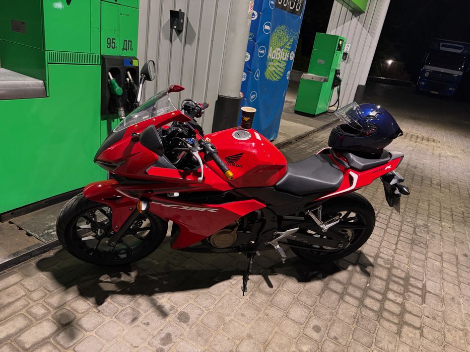 Продам Honda CBR 400 R