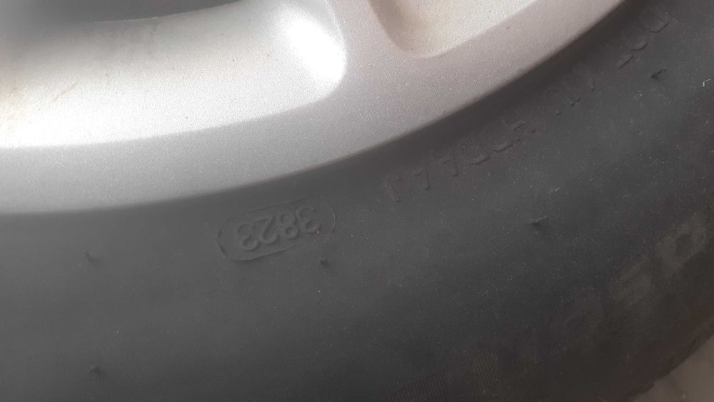 Koła/opony+felgi/15 cali do Ford i inne.Rozstaw śrub 5x108.Opony z 23r