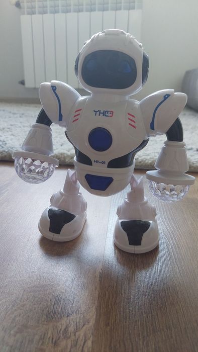 Музыкальный робот