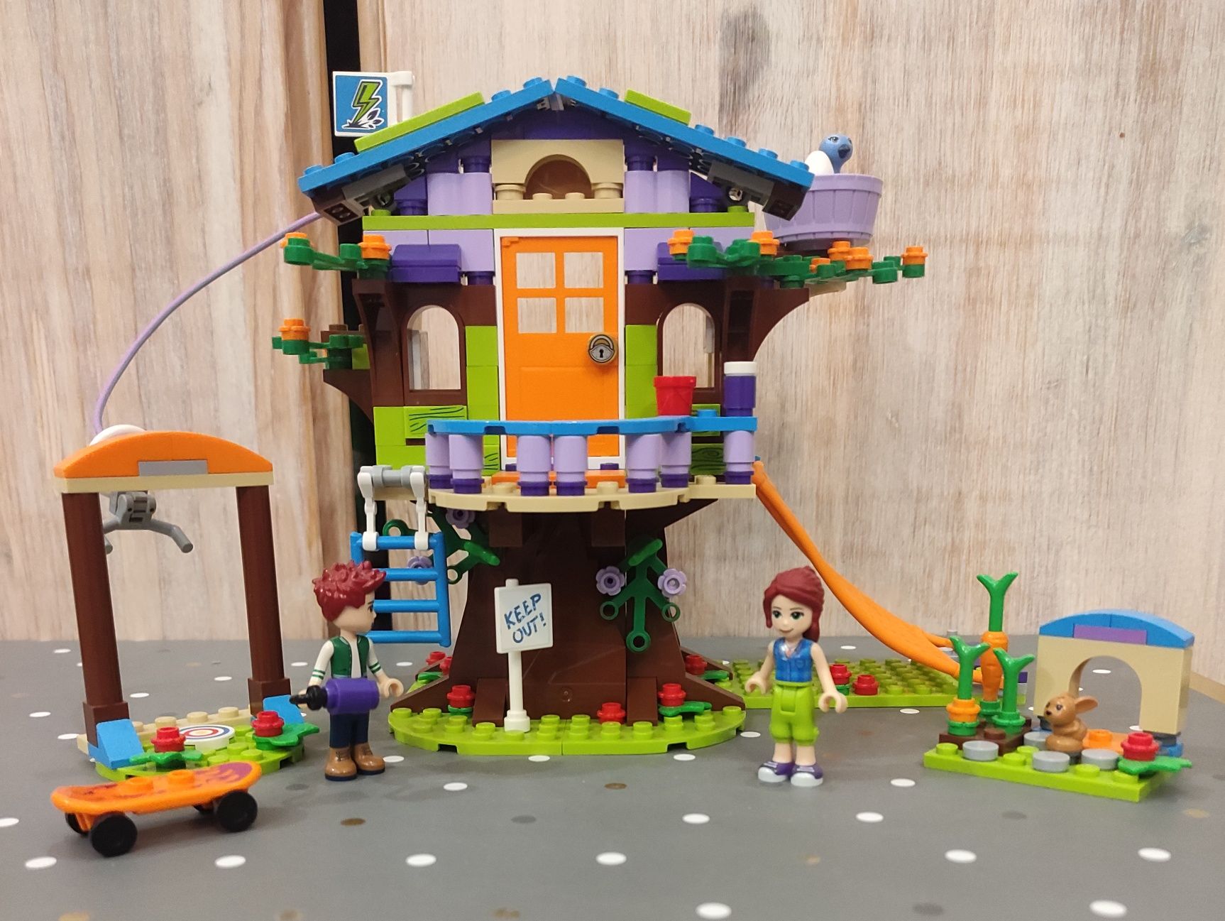 LEGO Friends 41335 Domek na drzewie Mii