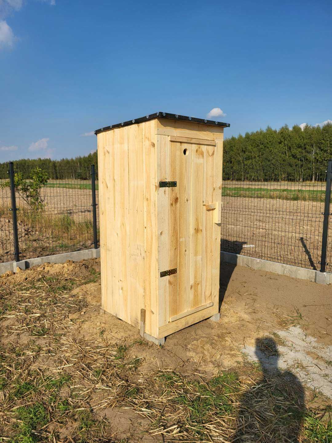 Toaleta drewniana wc szalet  wychodek kibel drewniany