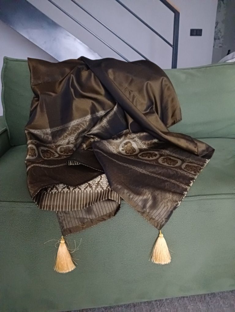 Narzuta z chwostami z Indii