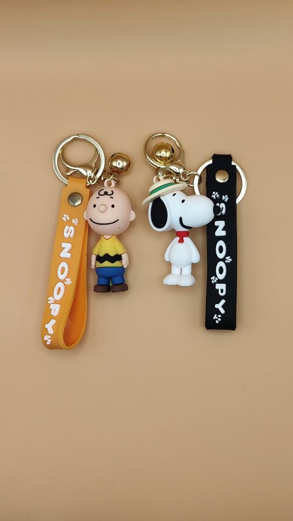 Porta chaves Snoopy e Charlie