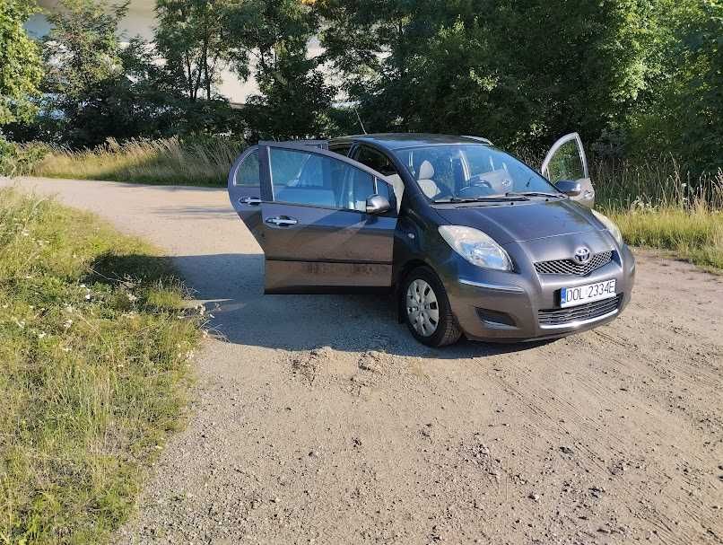 Sprzedam Toyotę Yaris II, 1.3 (100 KM), 2009 r., 160 tys. km