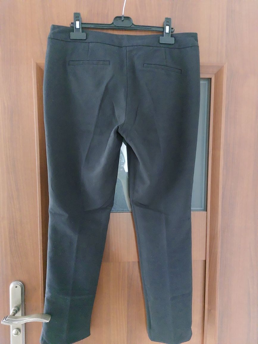 Mohito czarne eleganckie spodnie cygaretki kant 38 M