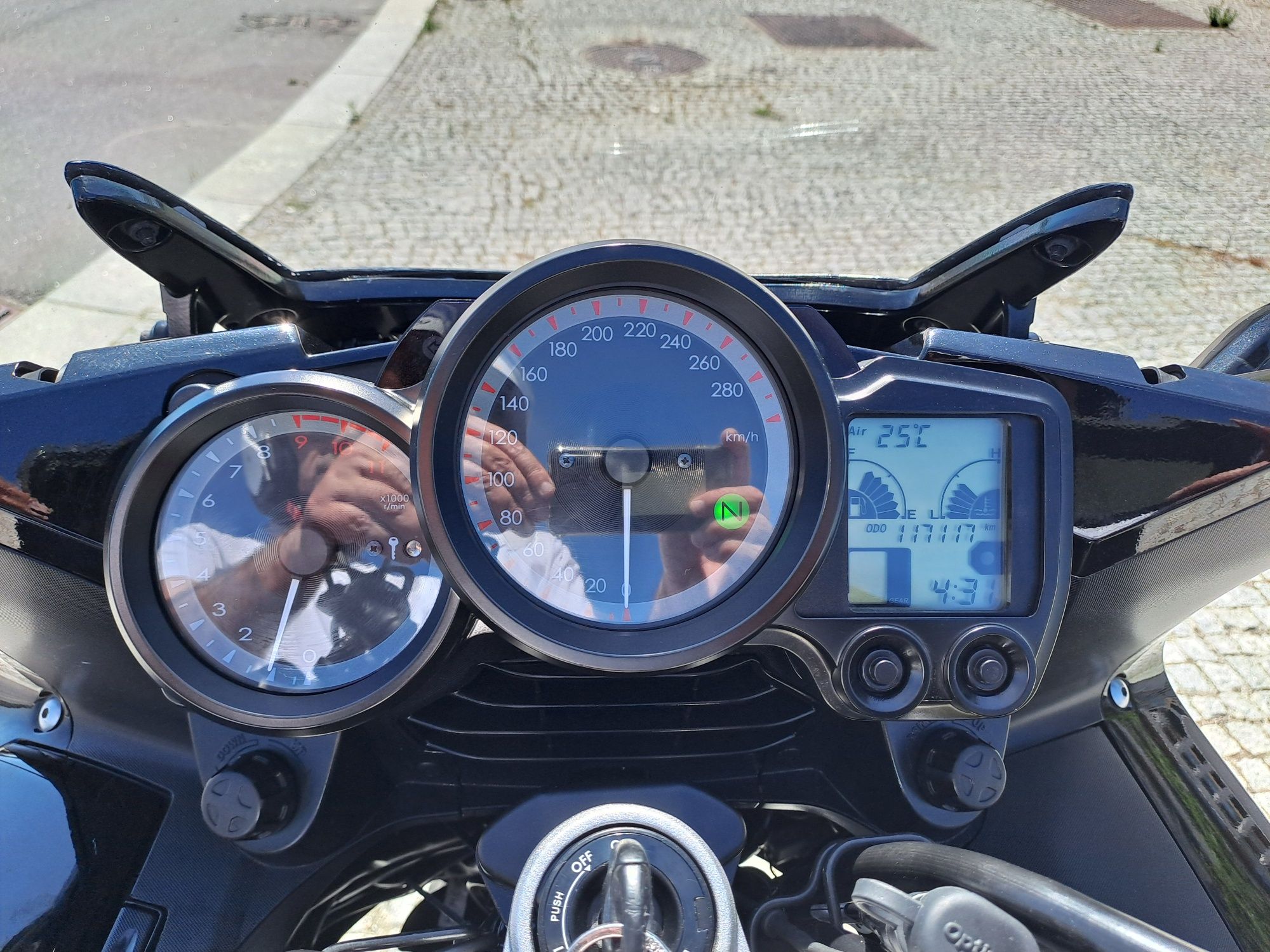 Yamaha FJR1300AS RP13, YCCS (Embraiagem automática) 2012