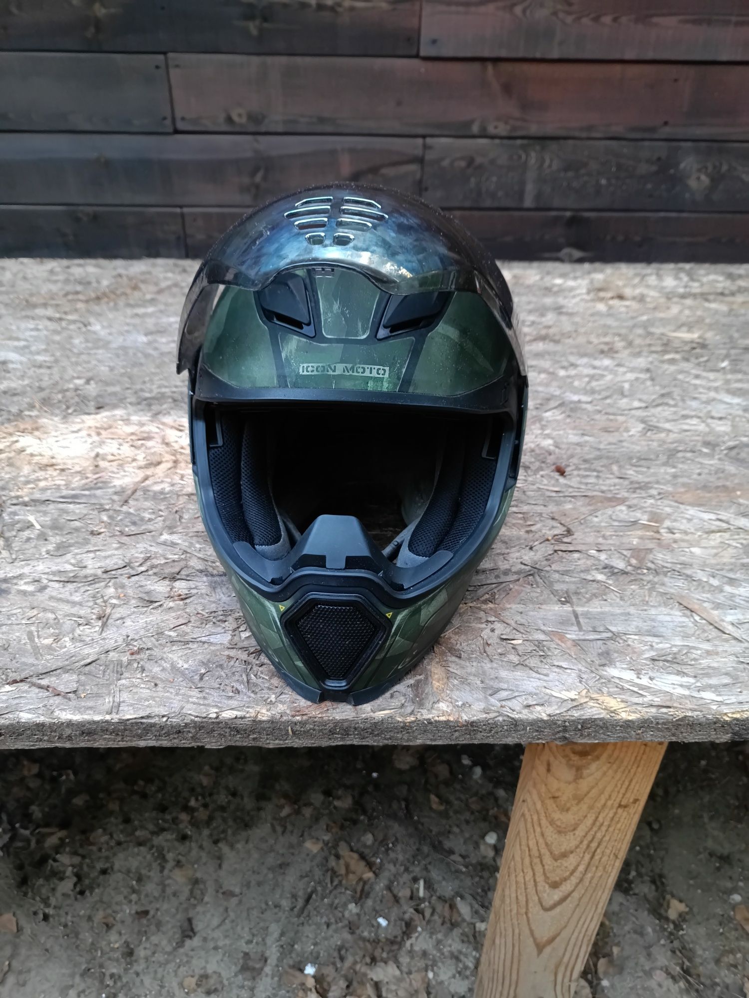 Kask motocyklowy icon