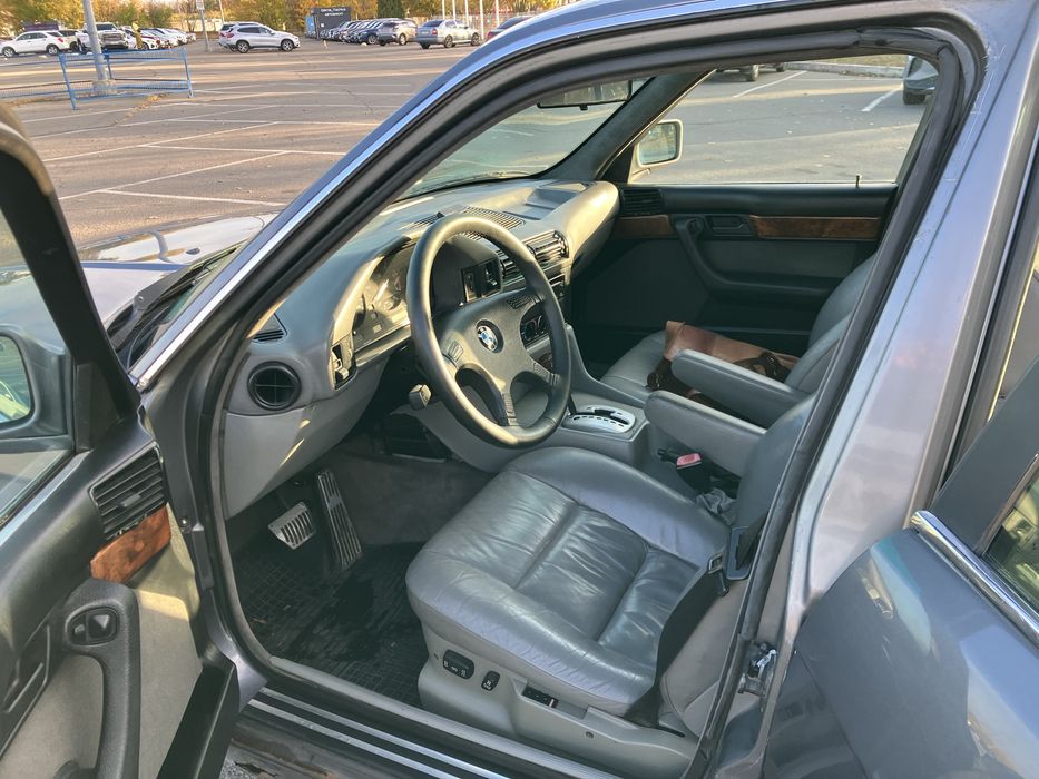 BMW E34 240D автомат