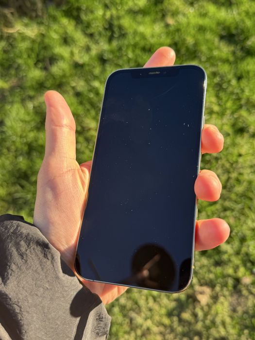 iPhone 12 Pro 128 GB — у відмінному стані