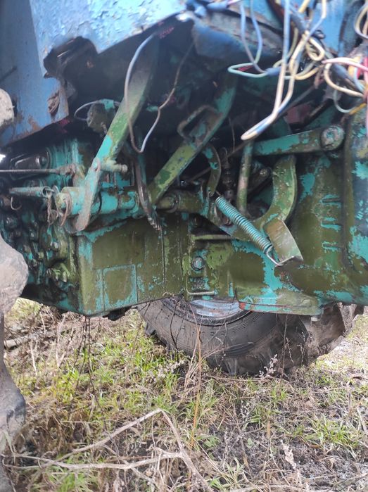 Двигун т-40 запчастини