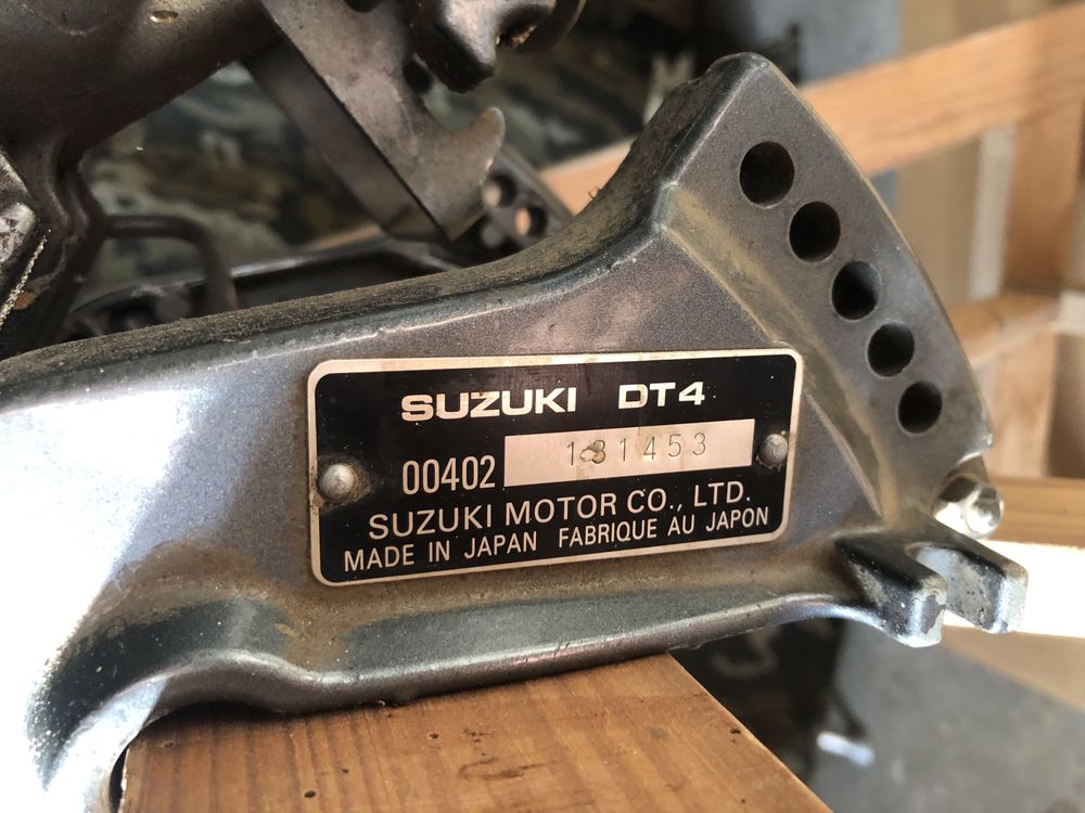 Motor barco susuki  4cv
