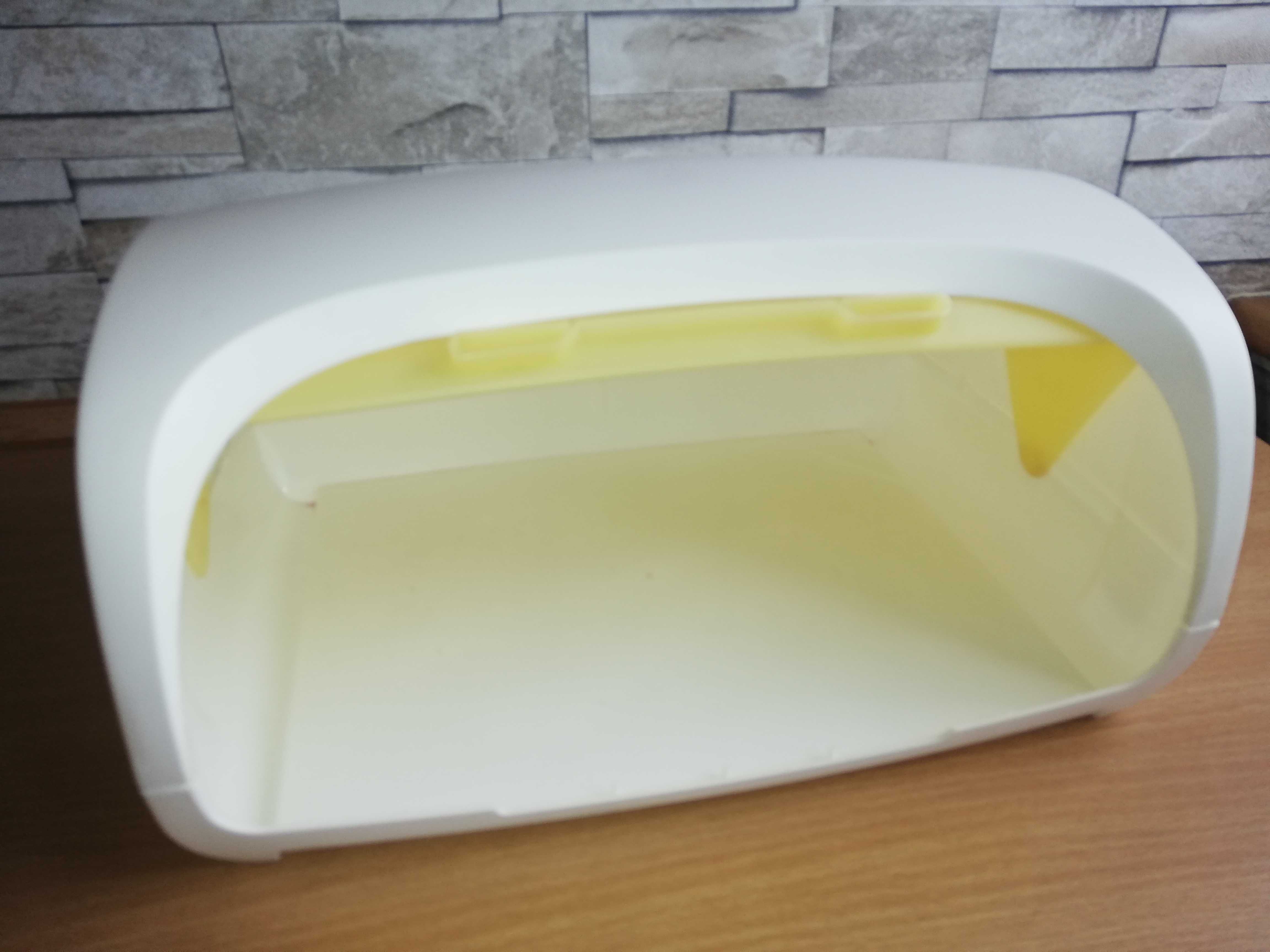 Chlebak tupperware