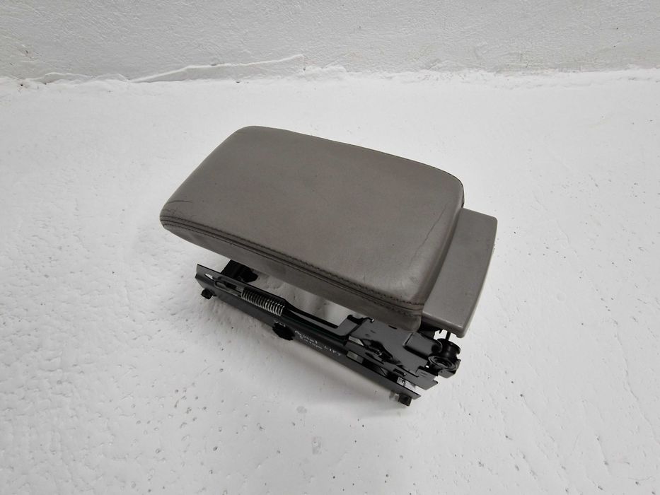 Podłokietnik Skórzany Jasny Siwy Skóra VW Passat B5 LIFT Europa Oryg