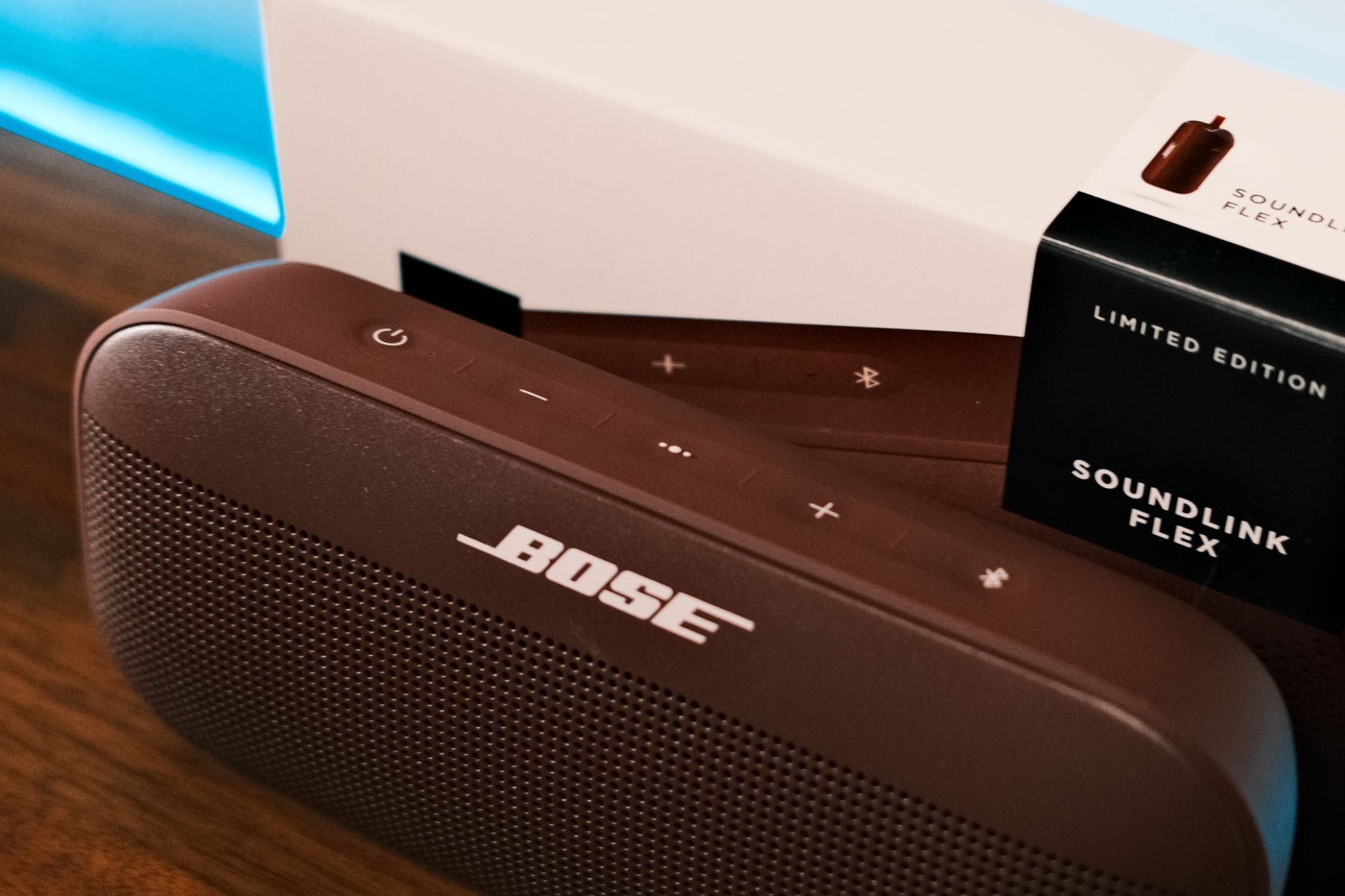 Bose Soundlink Flex Limited Edition - Carmine Red