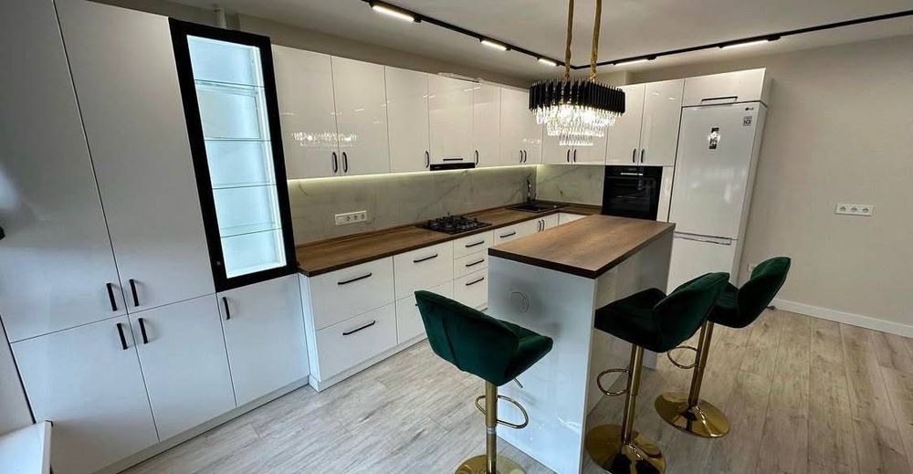 Оренда дизайнерської 1 км квартири в самому центрі міста