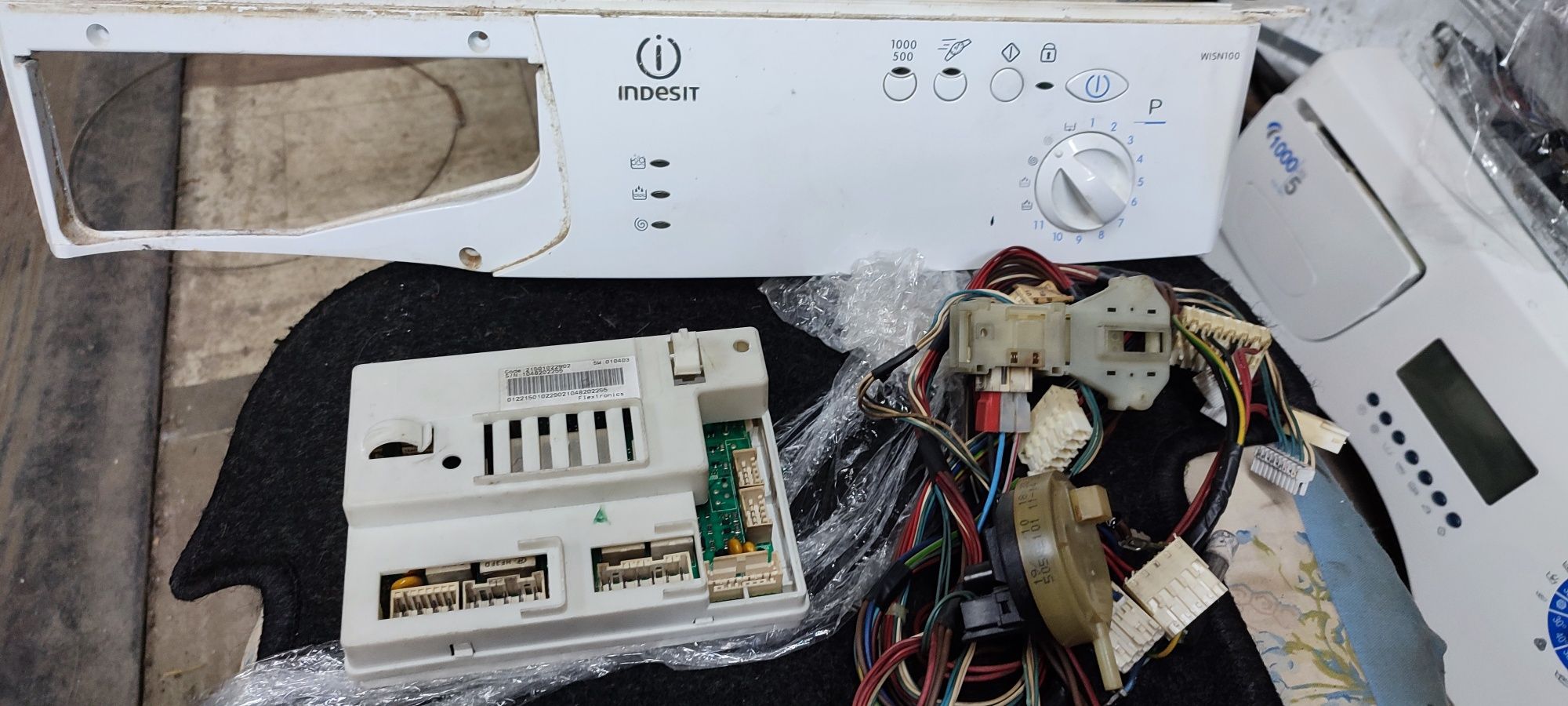 Плата, модуль, индикация Indesit Wisn100 arcadia sw010403