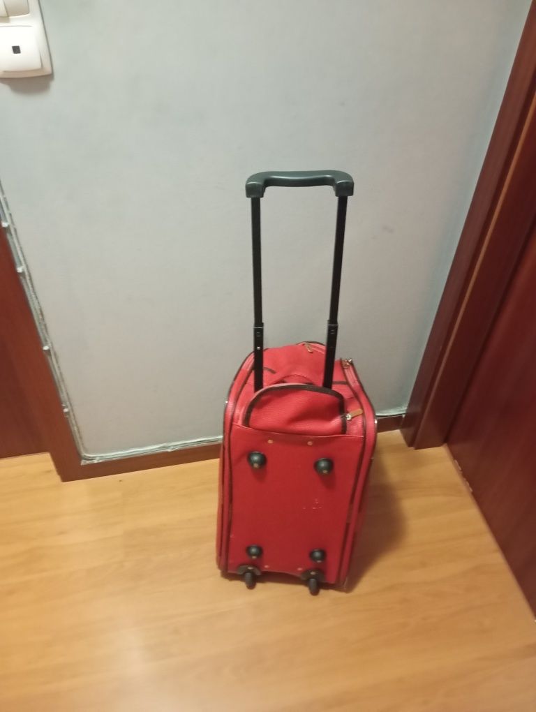 Vendo mala de viagem troley