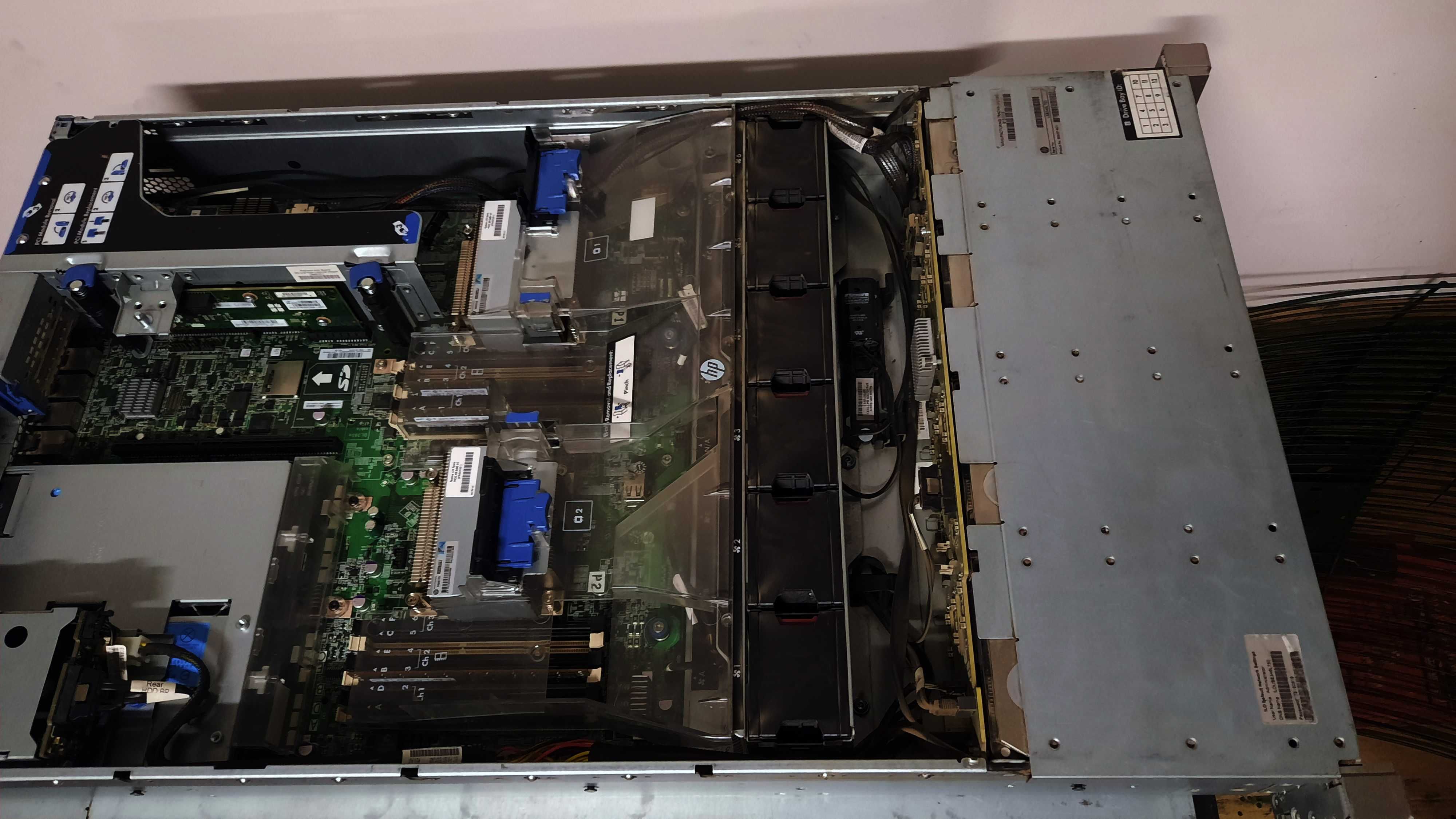 Cepвep HP ProLiant DLЗ80e Gen8