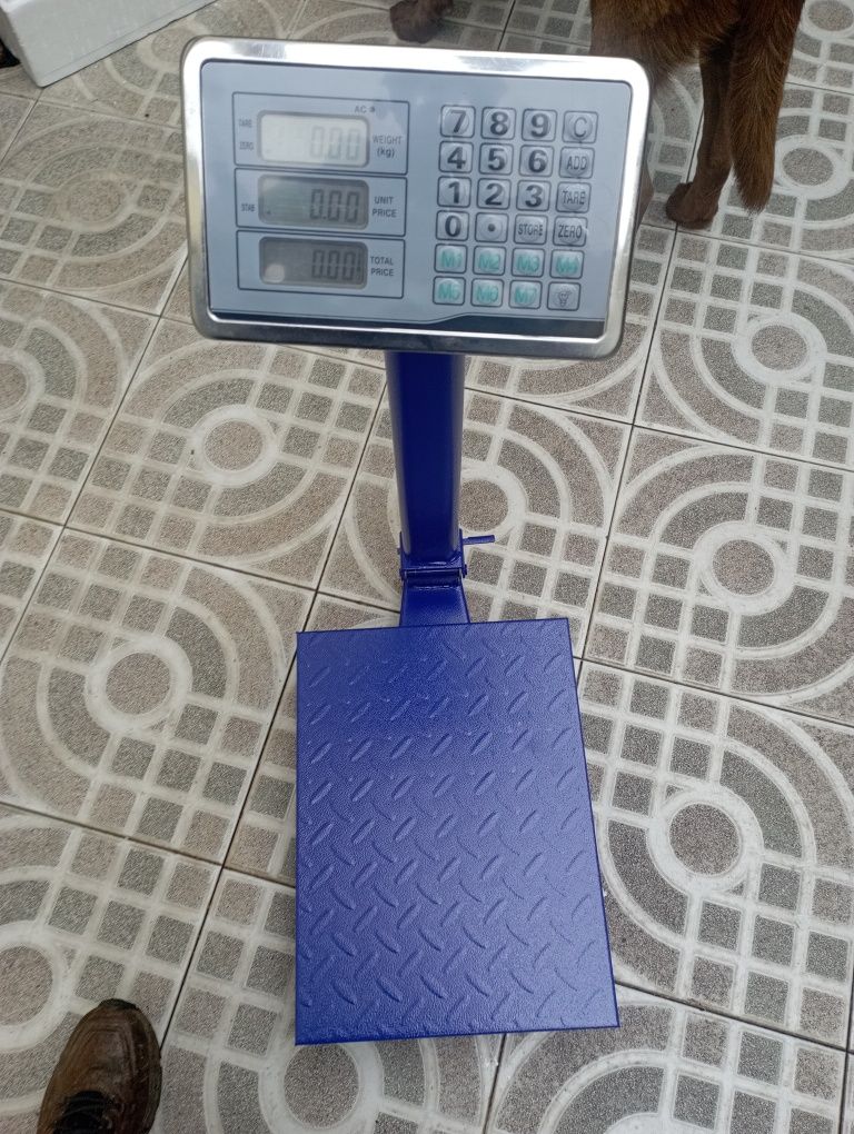 Balança pesa 150 kg
