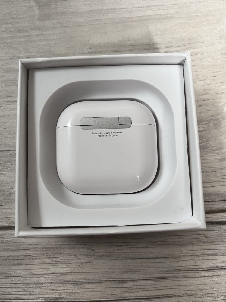 Nowe spuchawki douszne air pods 4 ANC