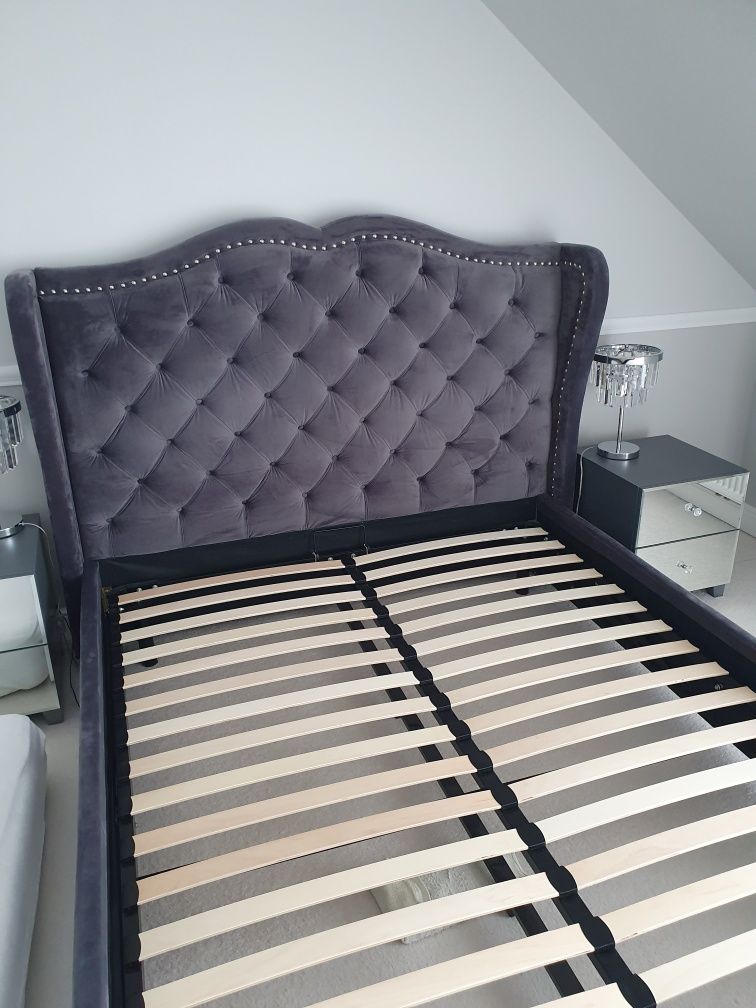Piękne łóżko tapicerowane 160 x 200 ze stelażem pikowane ludwik