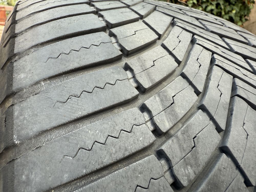 Opony Bridgestone WeatherControl a005 245/50R18