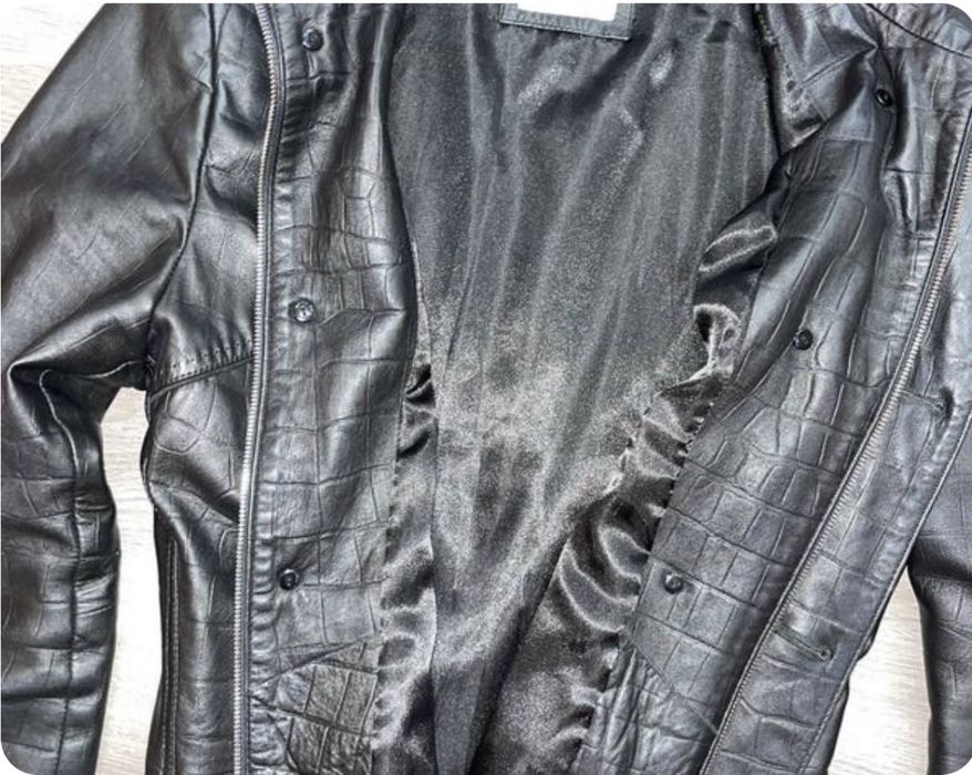 Куртка чоловіча -кожа