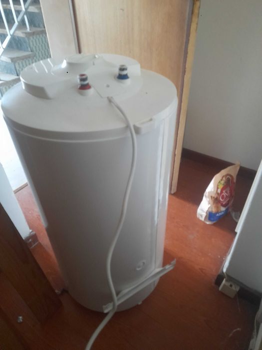 Termocumulador em excelente estado capacidade de 80 litros