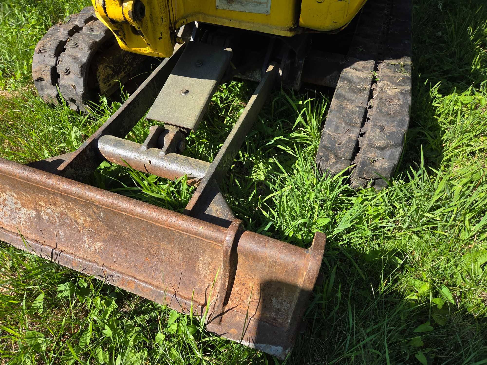 Minikoparka Komatsu PC 15R-8 - brutto