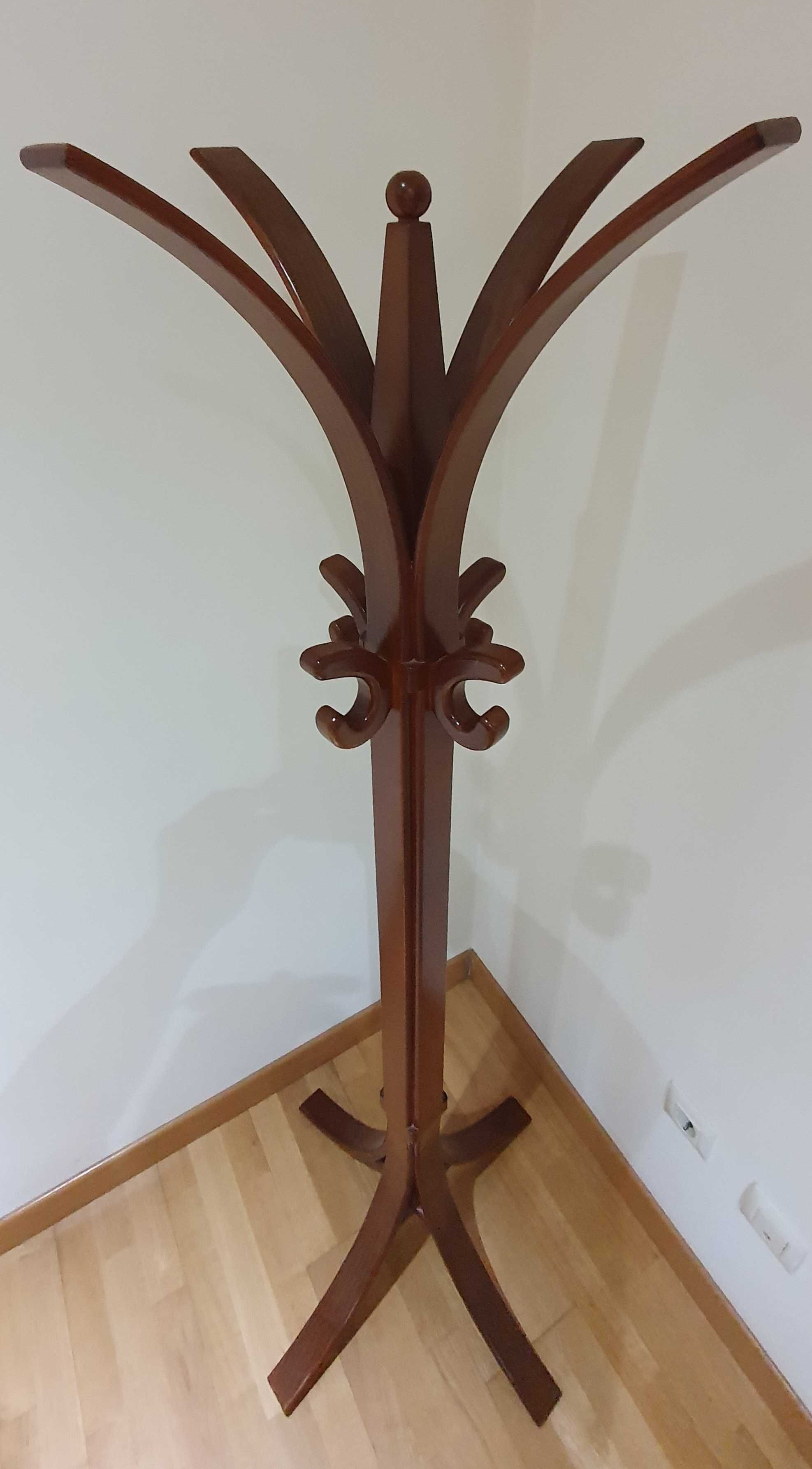 Cabide de madeira (174 x 63 cm)