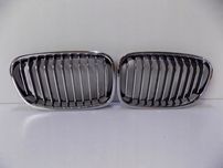 BMW 1 F20/21 komplet nerki / grill zderzaka - 4112