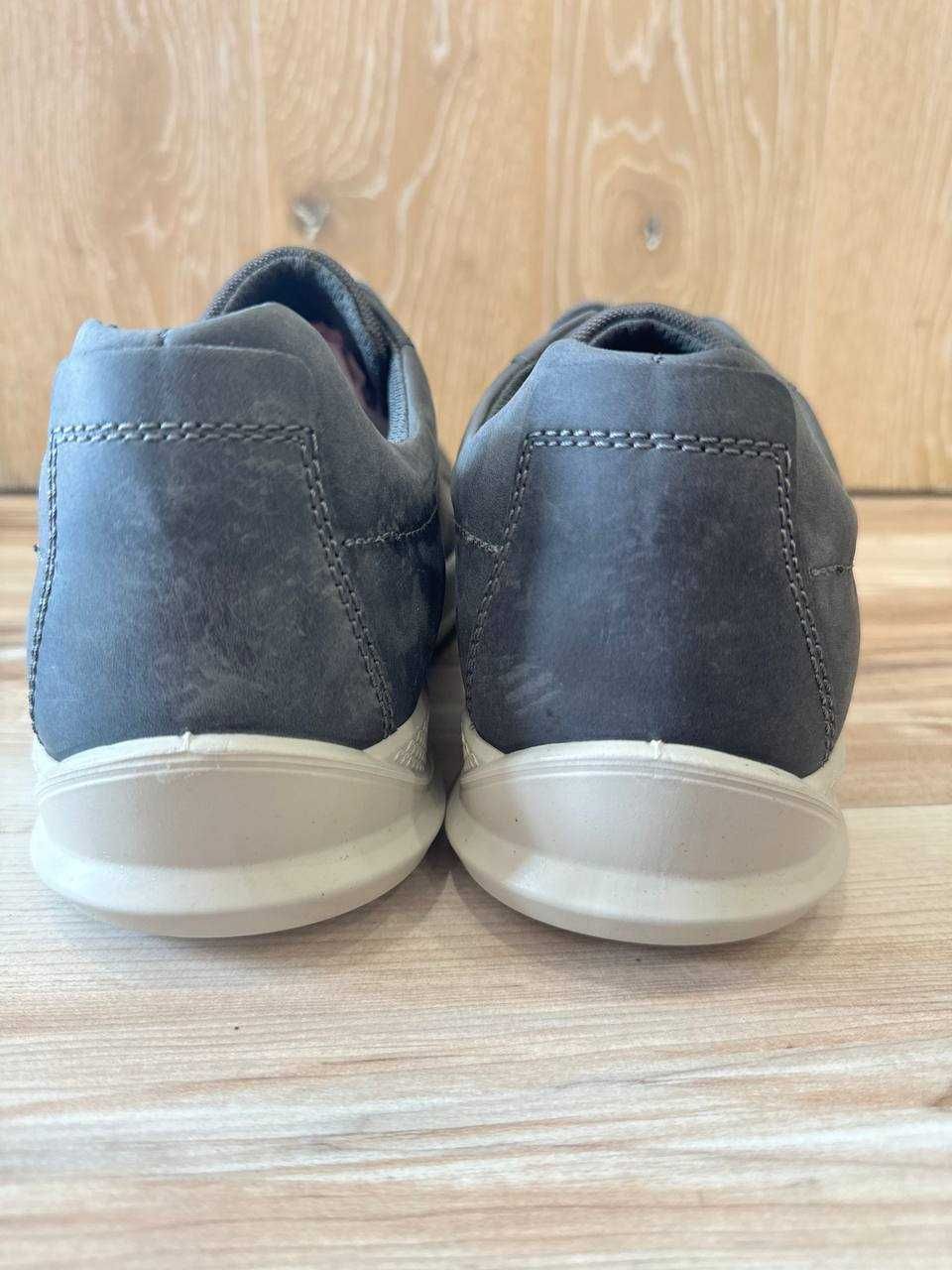 Шкіряні кросівки ECCO (45)